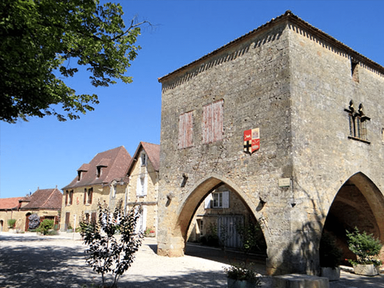 Village Dordogne 1.jpg