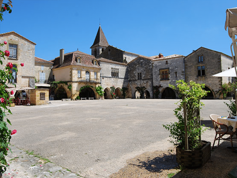 Village Dordogne 2.jpg