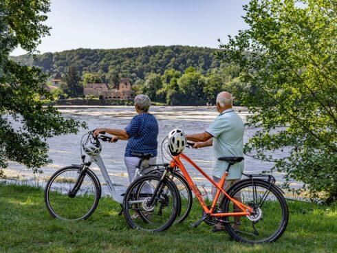 vélo le long de la Dordogne